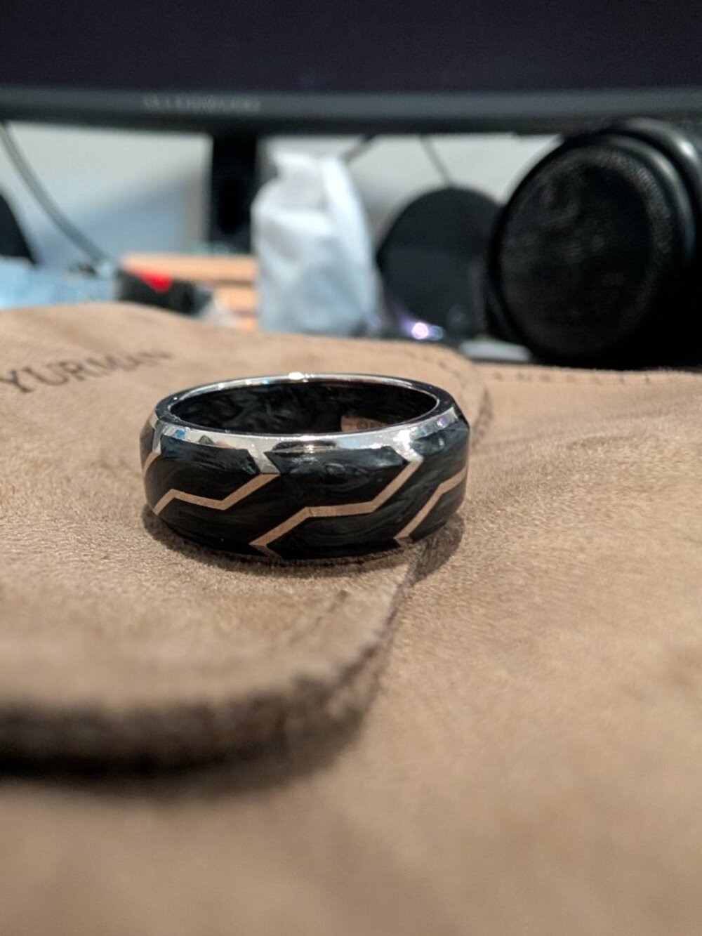 David Yurman Forged Carbon Band Ring - 18K White Gold,8.5mm - Picture 5 of 7
